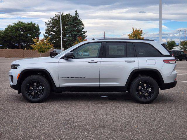 new 2025 Jeep Grand Cherokee car, priced at $43,779