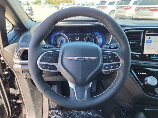 new 2025 Chrysler Pacifica car, priced at $41,427