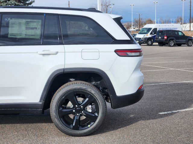 new 2025 Jeep Grand Cherokee car, priced at $50,501