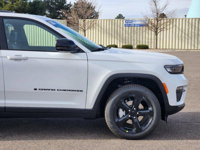 new 2025 Jeep Grand Cherokee car, priced at $50,501