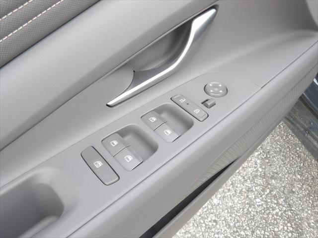 new 2025 Hyundai Elantra car, priced at $27,470