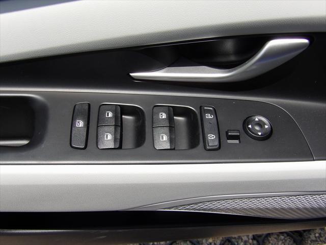new 2025 Hyundai Elantra car, priced at $27,853