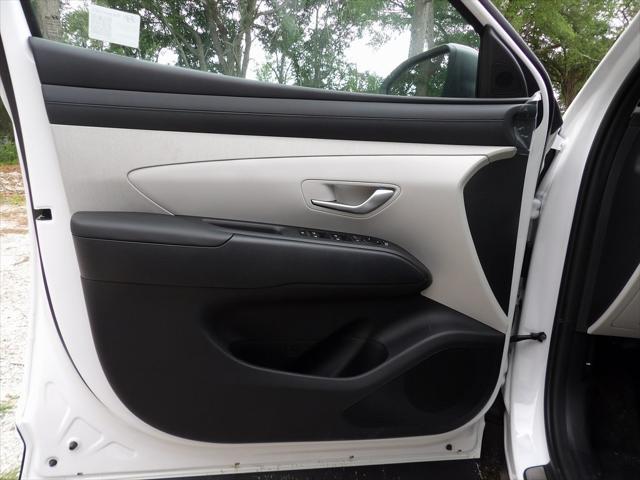 new 2025 Hyundai TUCSON Hybrid car, priced at $38,385