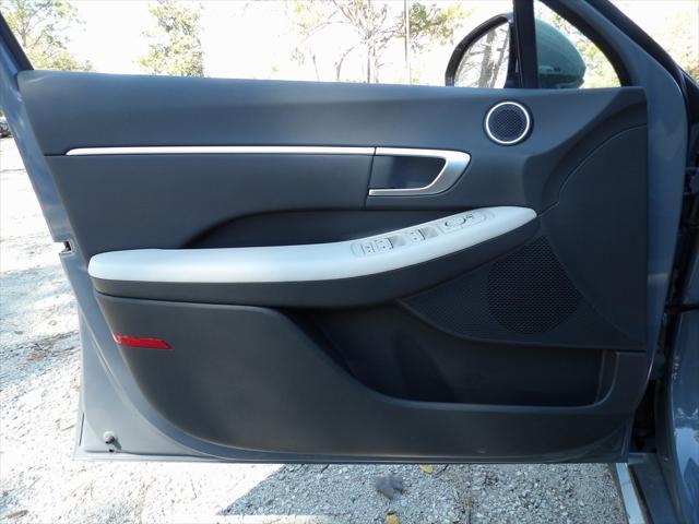 new 2025 Hyundai Sonata Hybrid car, priced at $32,705