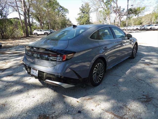 new 2025 Hyundai Sonata Hybrid car, priced at $32,705