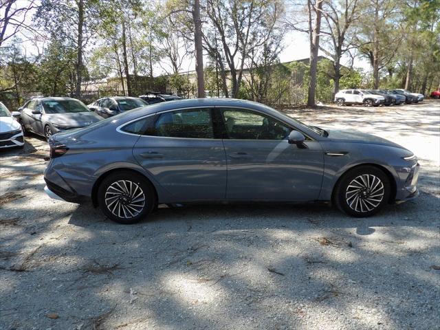 new 2025 Hyundai Sonata Hybrid car, priced at $32,705