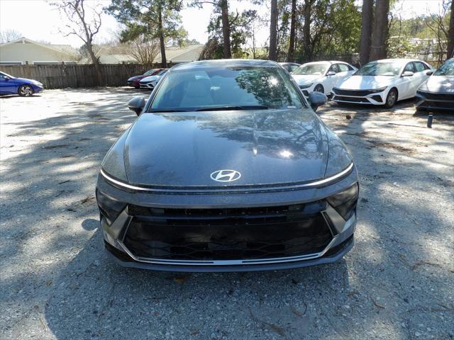 new 2025 Hyundai Sonata Hybrid car, priced at $32,705