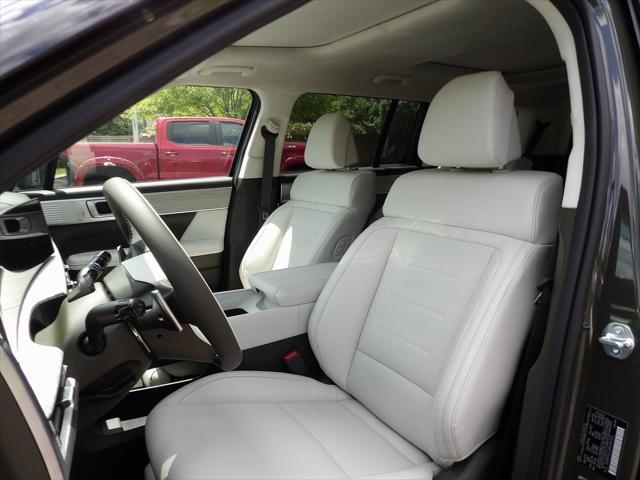 new 2025 Hyundai SANTA FE HEV car, priced at $51,364