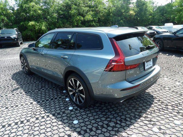 used 2020 Volvo V60 Cross Country car, priced at $28,990