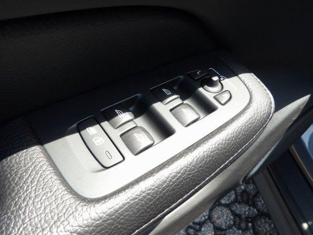 used 2020 Volvo V60 Cross Country car, priced at $28,990