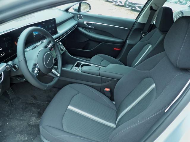 new 2025 Hyundai Sonata Hybrid car, priced at $32,390