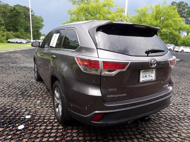 used 2015 Toyota Highlander car, priced at $18,996
