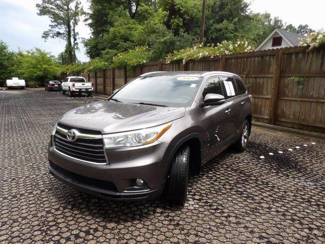 used 2015 Toyota Highlander car, priced at $18,996