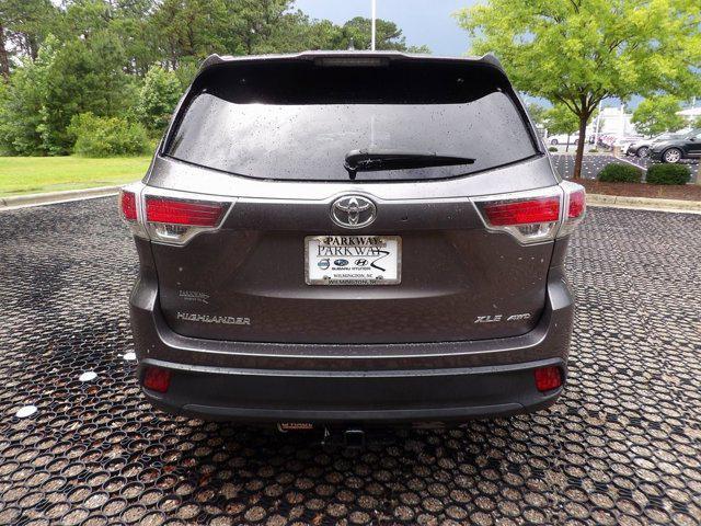 used 2015 Toyota Highlander car, priced at $18,996