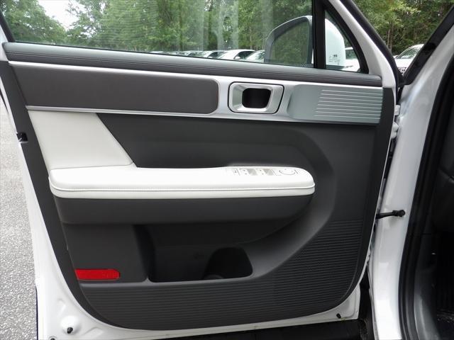 new 2025 Hyundai Santa Fe car, priced at $40,095