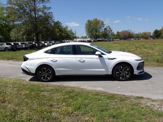 new 2025 Hyundai Sonata car, priced at $30,185