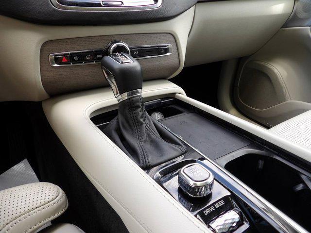 used 2021 Volvo XC90 car, priced at $36,998