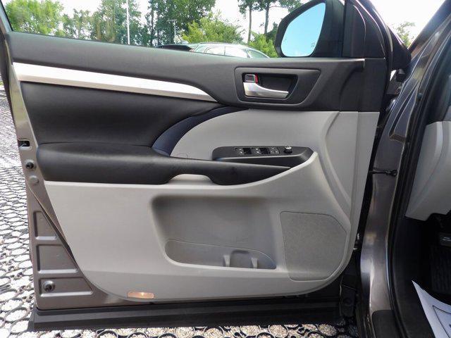 used 2019 Toyota Highlander car, priced at $24,569
