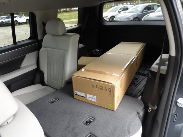 new 2025 Hyundai Santa Fe car, priced at $40,679