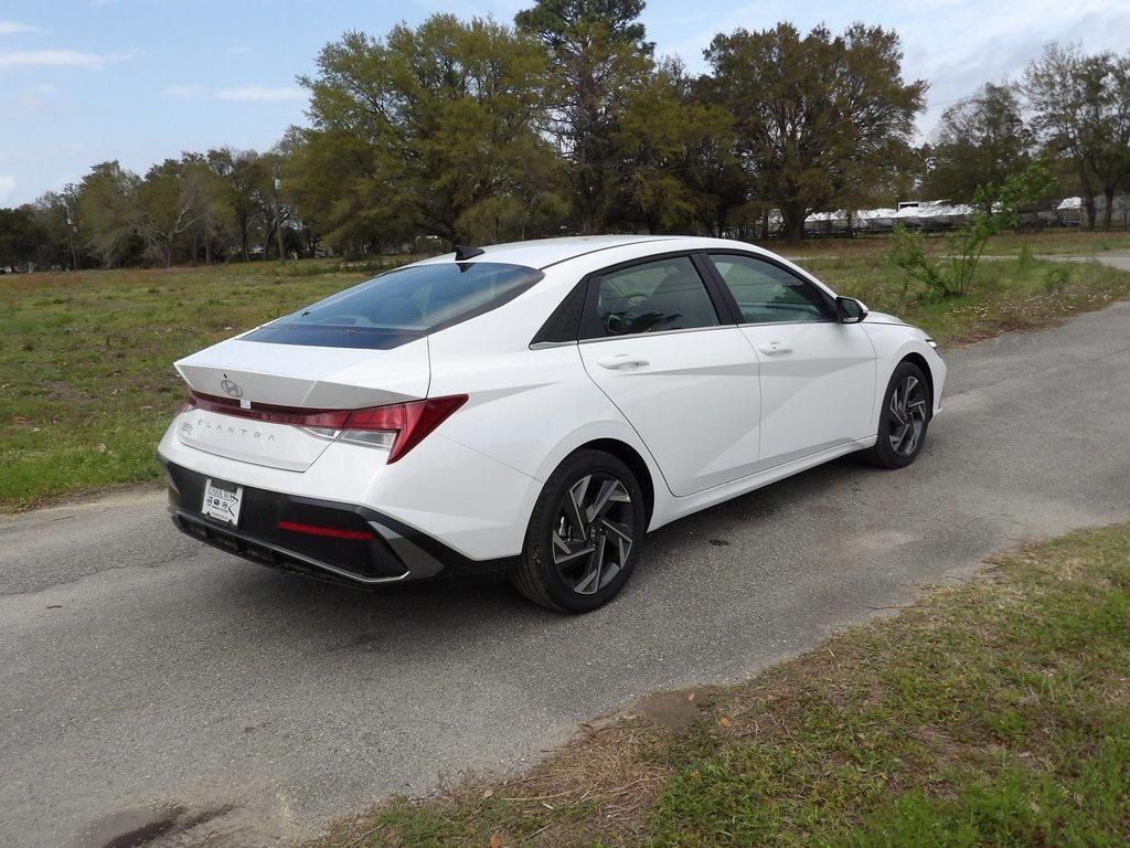 new 2025 Hyundai Elantra car, priced at $26,983