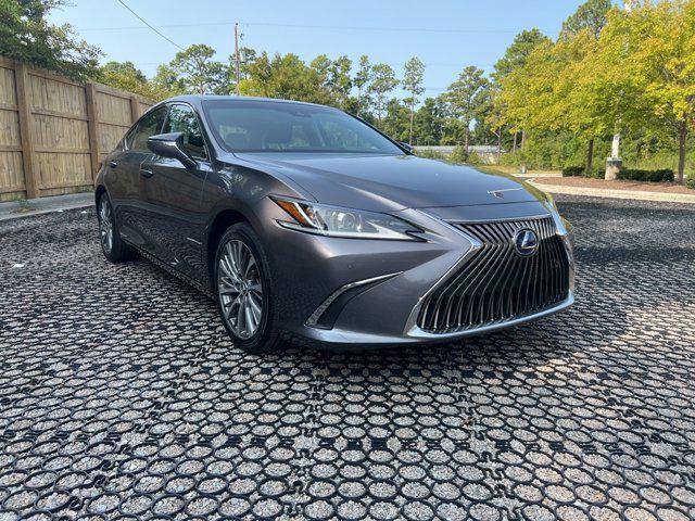 used 2020 Lexus ES 300h car, priced at $27,785