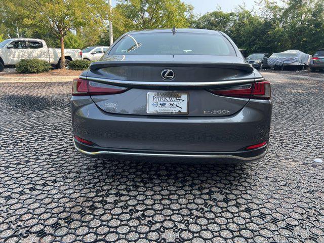 used 2020 Lexus ES 300h car, priced at $27,785