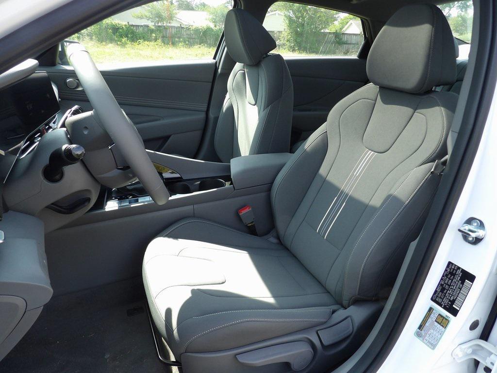 new 2025 Hyundai Elantra car, priced at $27,090