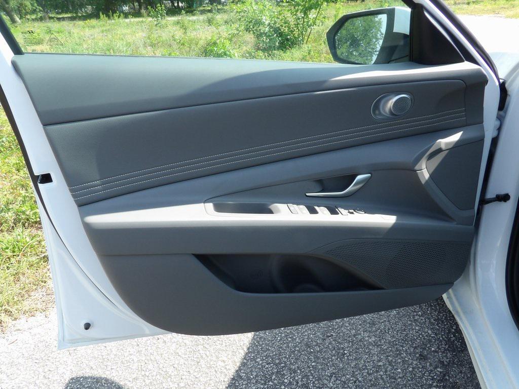 new 2025 Hyundai Elantra car, priced at $27,090