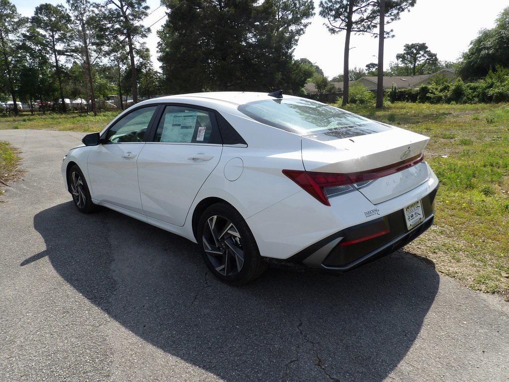 new 2025 Hyundai Elantra car, priced at $27,090