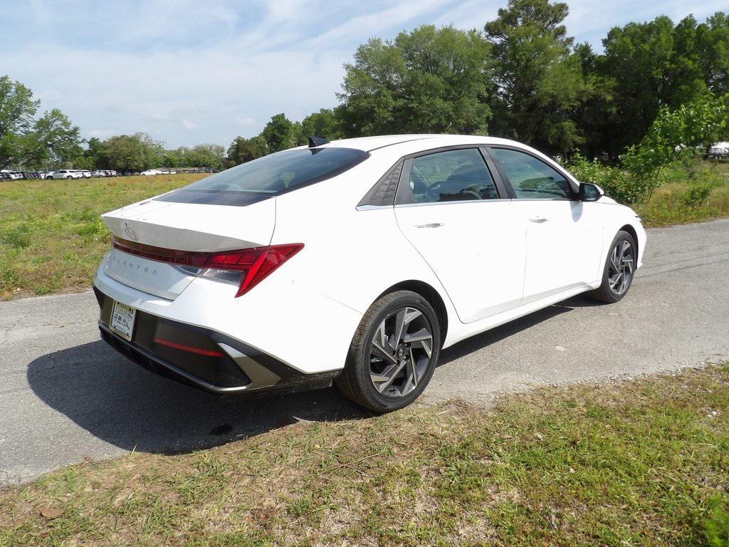 new 2025 Hyundai Elantra car, priced at $27,090