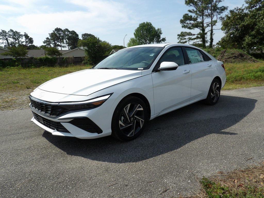 new 2025 Hyundai Elantra car, priced at $27,090