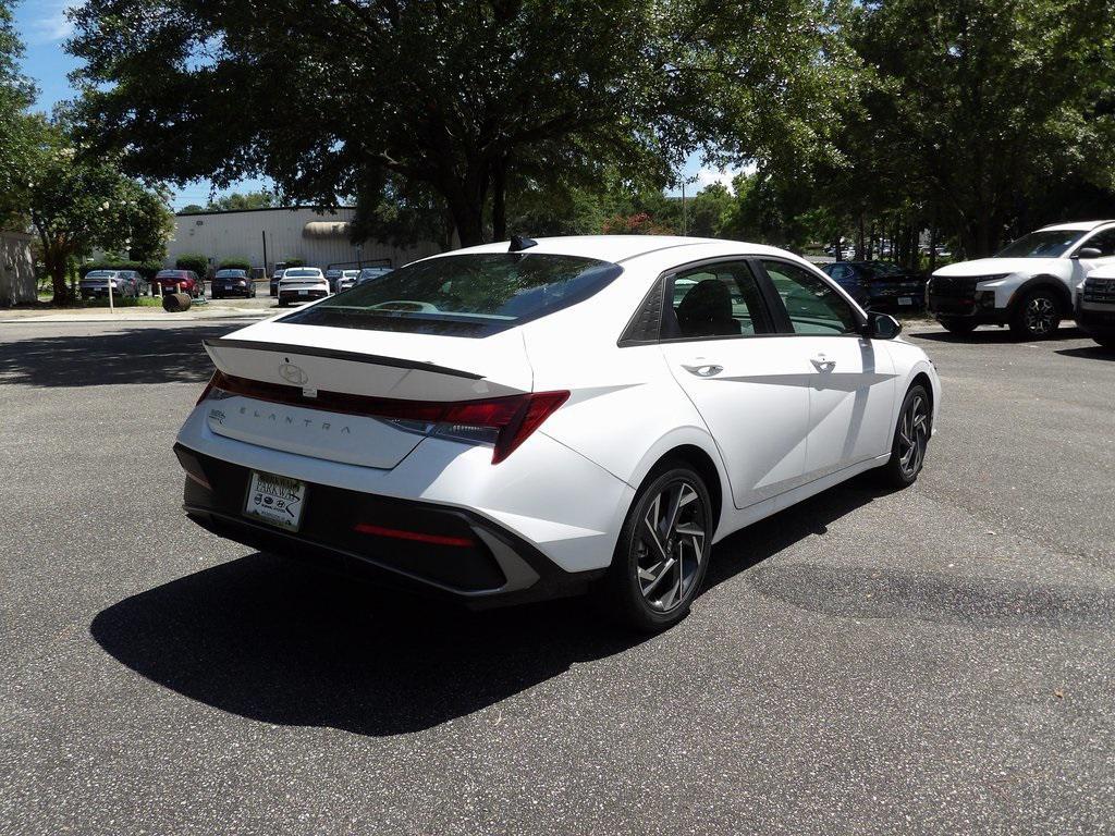 new 2025 Hyundai Elantra car, priced at $24,540