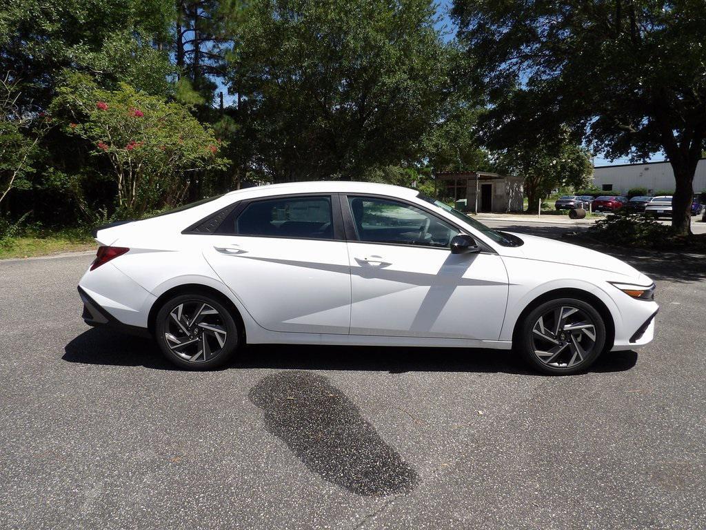 new 2025 Hyundai Elantra car, priced at $24,540