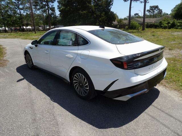 new 2025 Hyundai Sonata Hybrid car, priced at $33,580