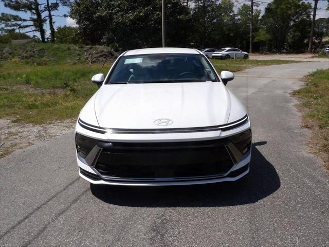 new 2025 Hyundai Sonata Hybrid car, priced at $33,580