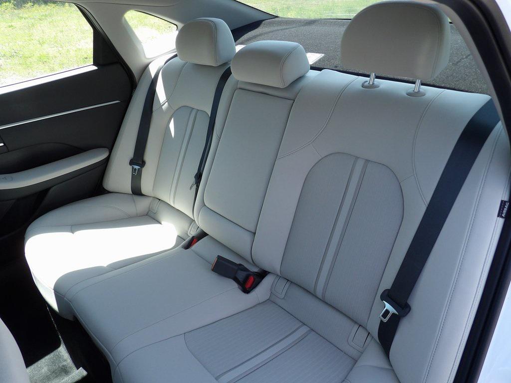 new 2025 Hyundai Sonata Hybrid car, priced at $32,813