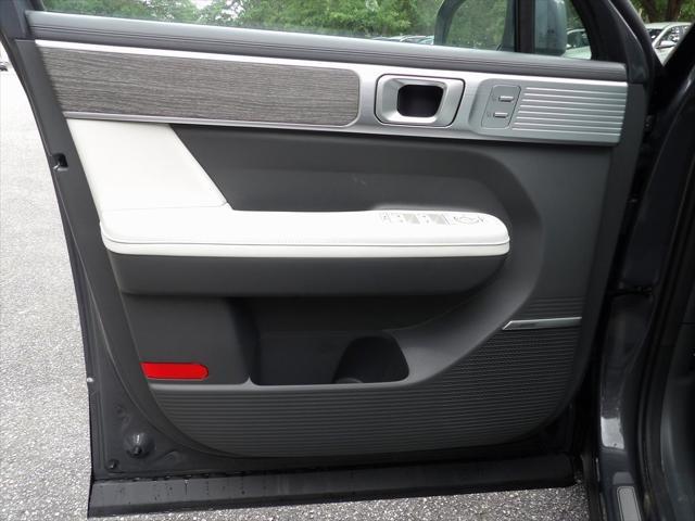 new 2025 Hyundai Santa Fe car, priced at $48,715