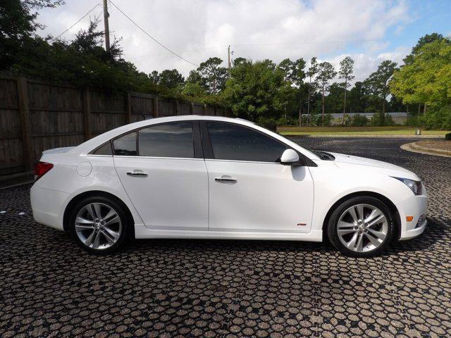 used 2014 Chevrolet Cruze car, priced at $9,400