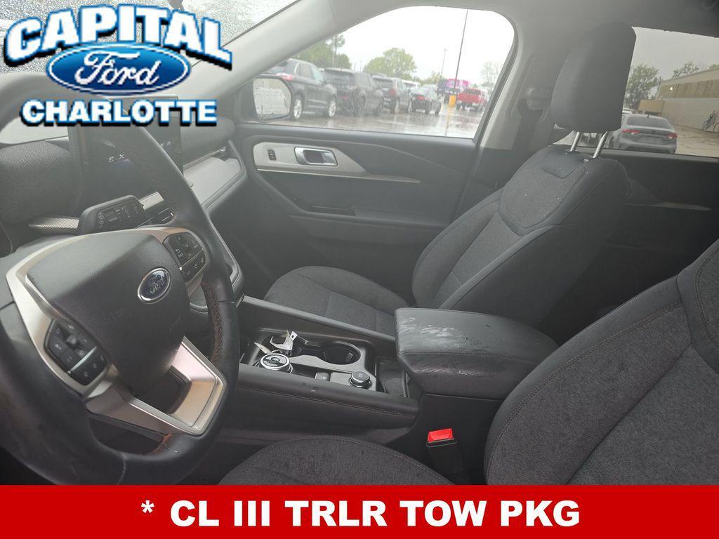 used 2025 Ford Explorer car, priced at $30,999