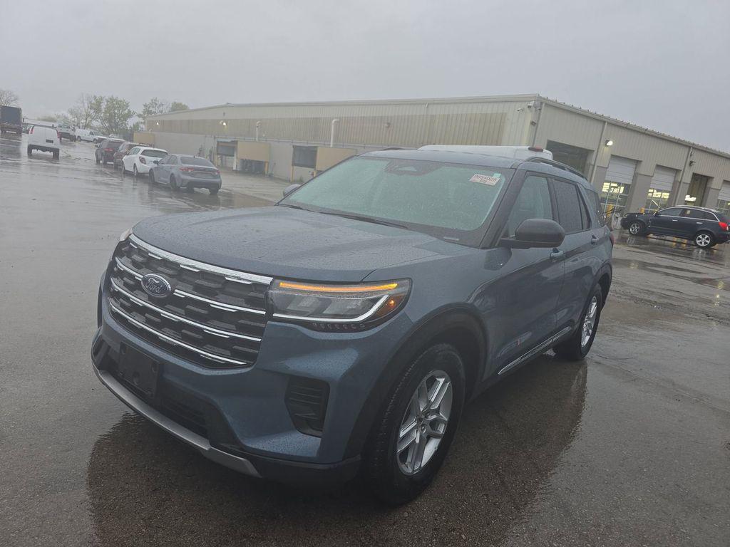 used 2025 Ford Explorer car, priced at $30,999