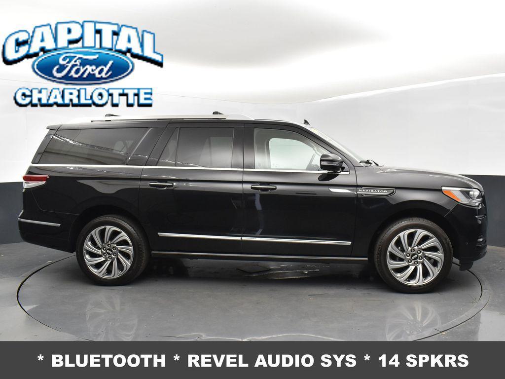 used 2023 Lincoln Navigator car, priced at $57,999
