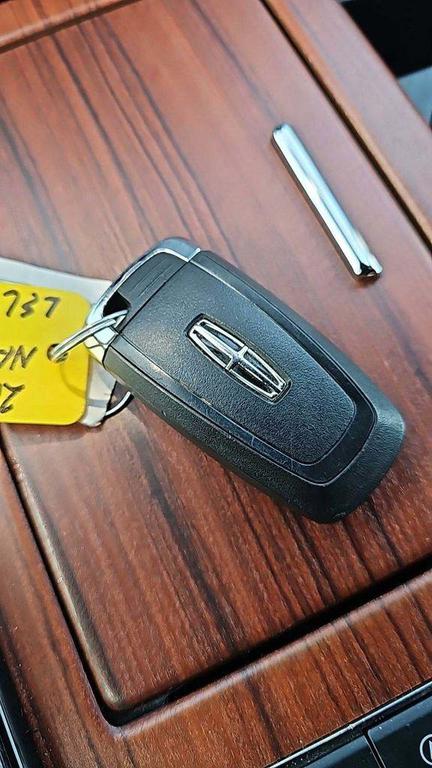 used 2020 Lincoln Navigator car, priced at $32,999