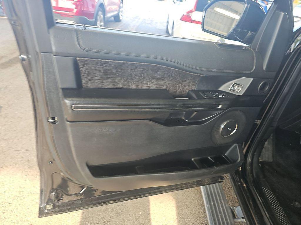 used 2019 Ford Expedition car, priced at $21,999