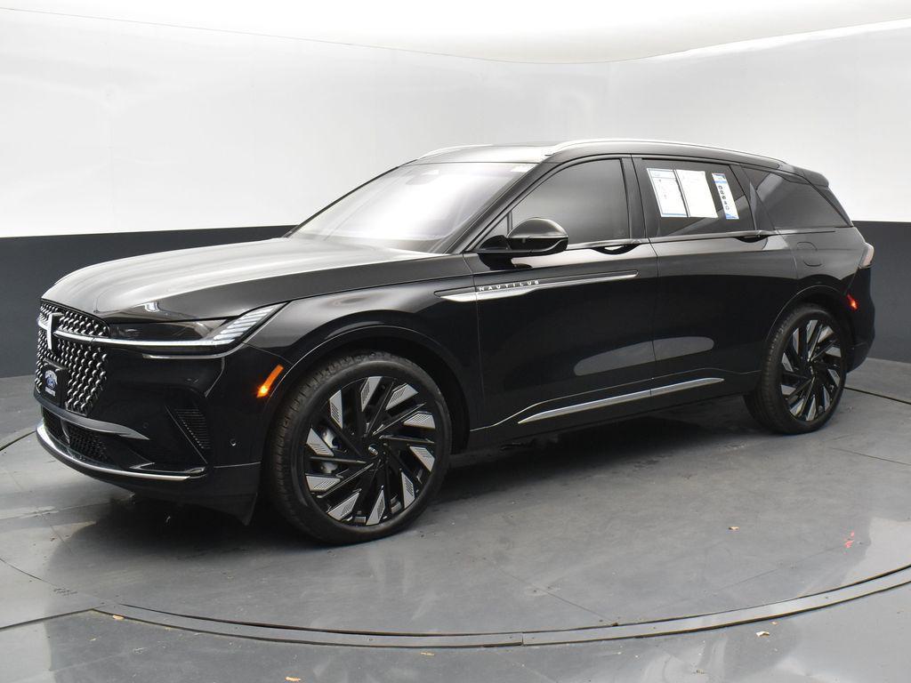 used 2024 Lincoln Nautilus car, priced at $44,999