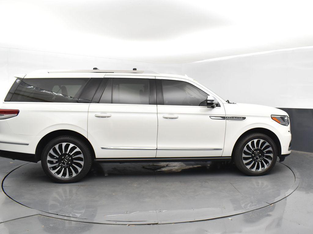 used 2022 Lincoln Navigator car, priced at $44,999