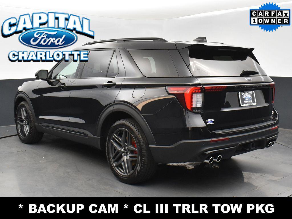 used 2025 Ford Explorer car