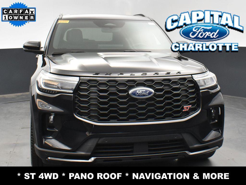 used 2025 Ford Explorer car