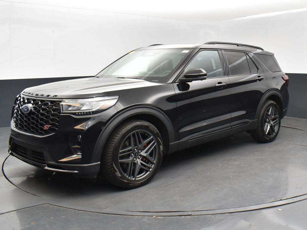 used 2025 Ford Explorer car