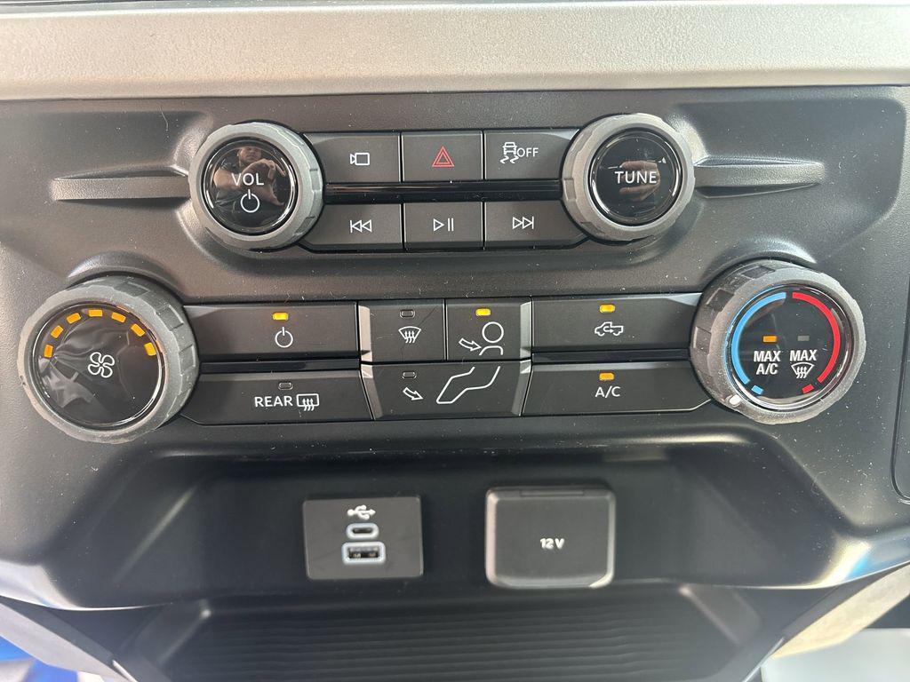 new 2025 Ford F-250 car