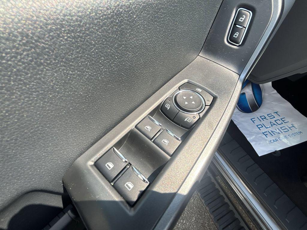 new 2025 Ford F-250 car